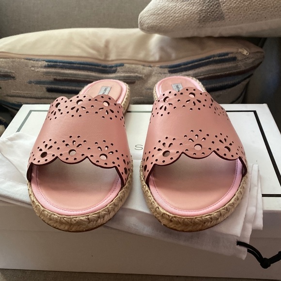 Tabitah Simmons Bobbin slides scallops perforated - Picture 4 of 7